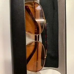 WeWoreWhat City Aviator Sunglasses in Orange WeWoreWhat | Accessories | Weworewhat The City Sunglasses Os  main image 3
